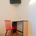 Sparks Hostel *