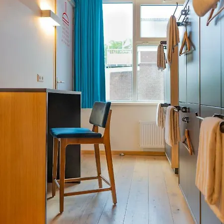 Sparks Hostel *