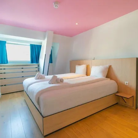 Sparks Hostal *